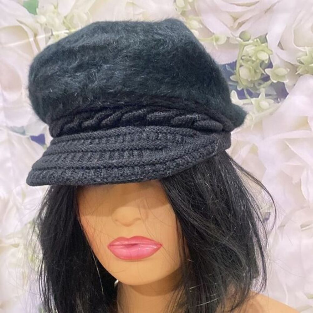 Woman's beret/ cap Black